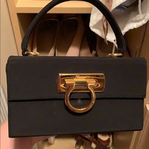 barely used vintage ferragamo bag
